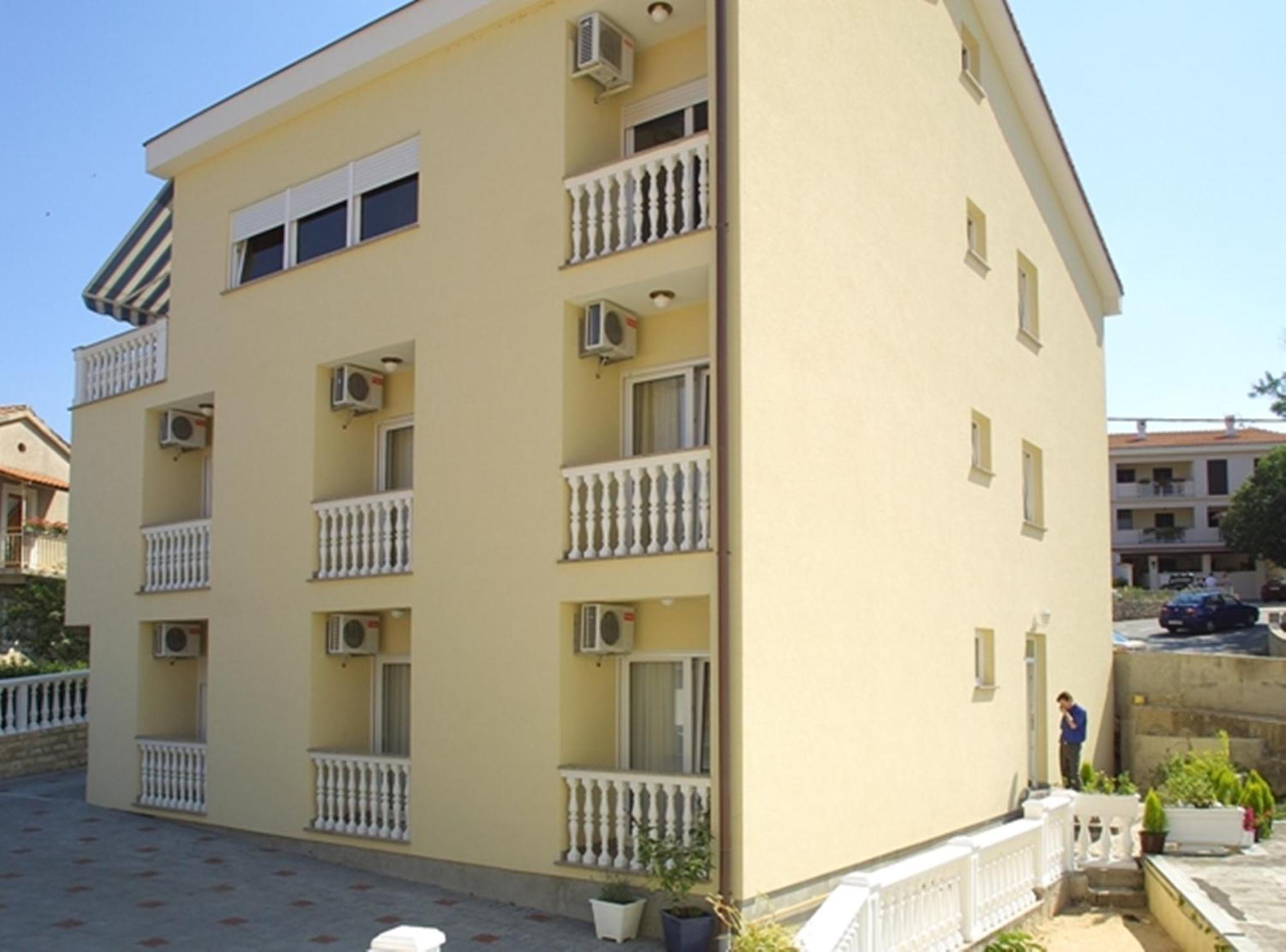 Guesthouse Villa Adria Malinska Exteriér fotografie