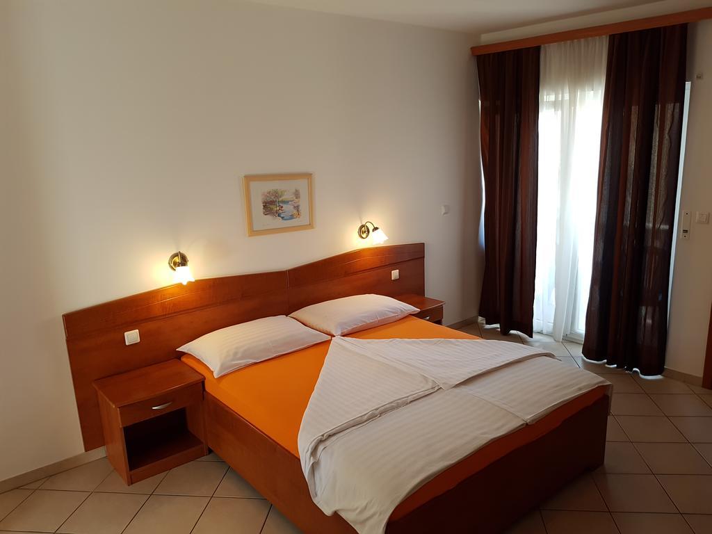 Guesthouse Villa Adria Malinska Exteriér fotografie