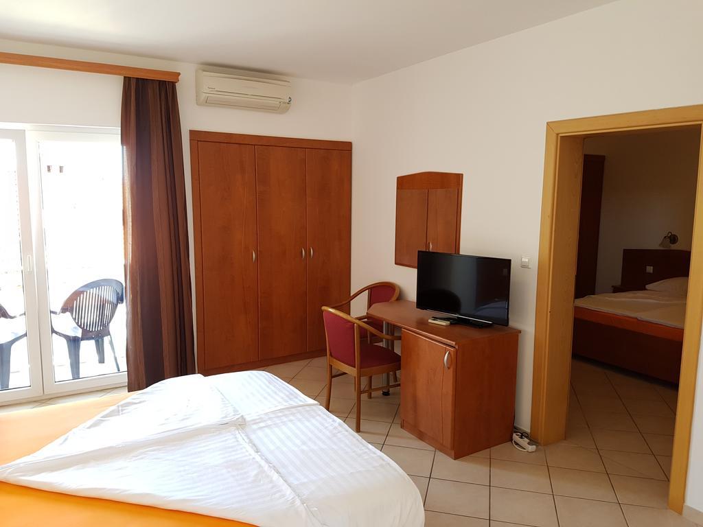 Guesthouse Villa Adria Malinska Exteriér fotografie