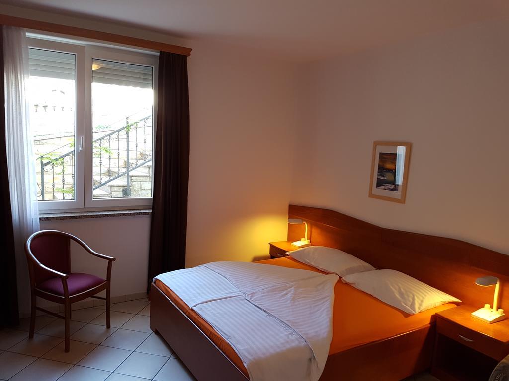 Guesthouse Villa Adria Malinska Exteriér fotografie