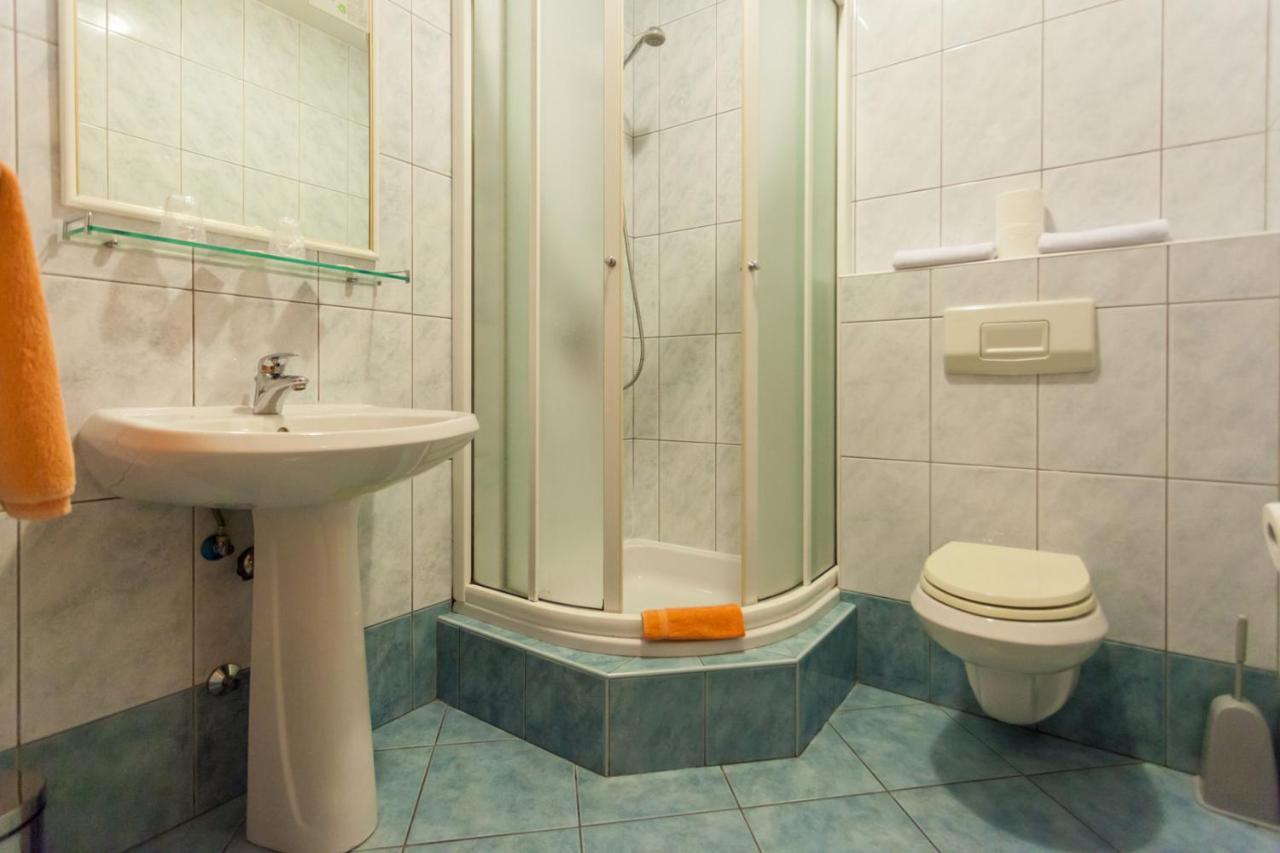 Guesthouse Villa Adria Malinska Exteriér fotografie